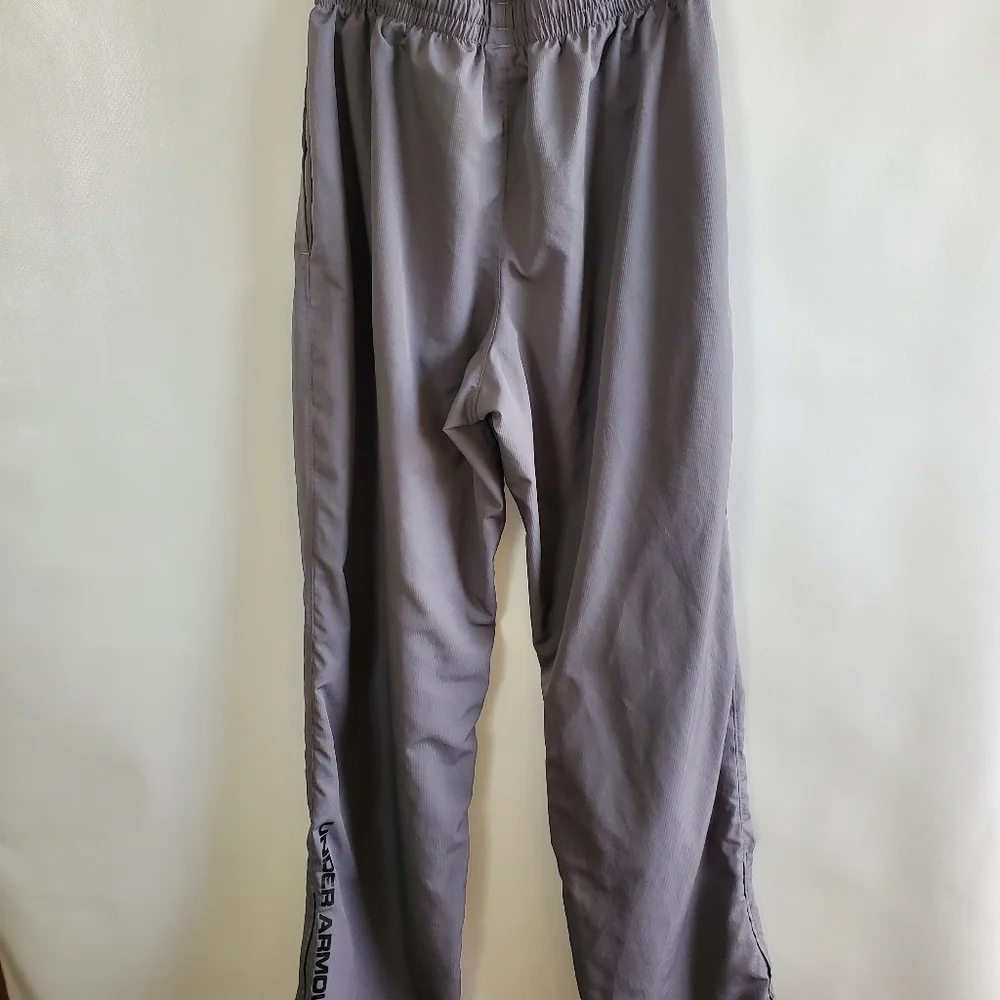 Men’s Under Armour Loose Heatgear Gray Pants Size Medium - Picture 6 of 13